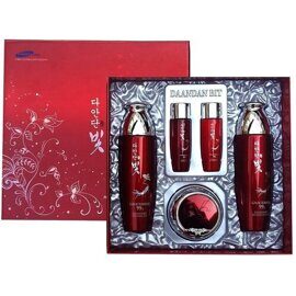 Набор для лица с красным женьшенем Jigott Daandan Bit Premium Red Ginseng 3 Set